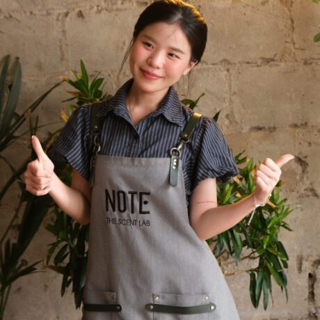Perfume workshop instructor at NOTE - Hoang Yen