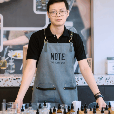 Perfume workshop instructor at NOTE - Phi Long