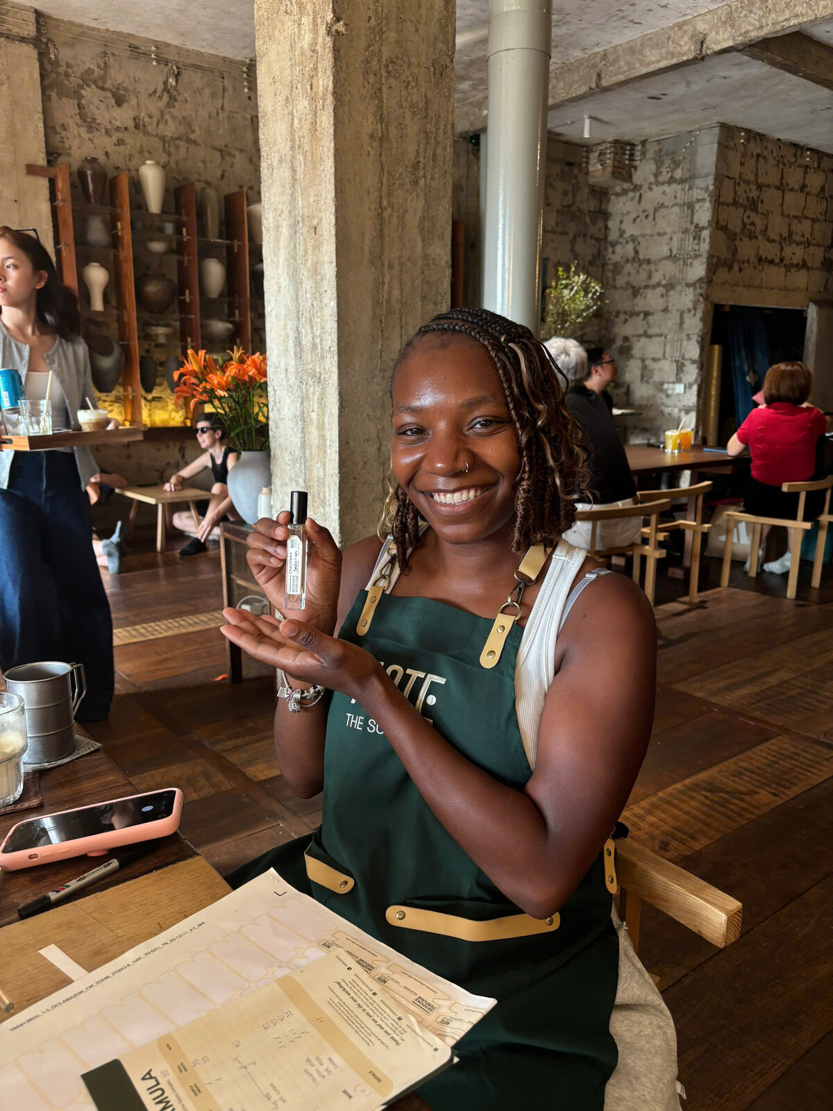 Quà Giáng Sinh Handmade — Workshop Nước Hoa Cho Nhóm Bạn & Gia Đình