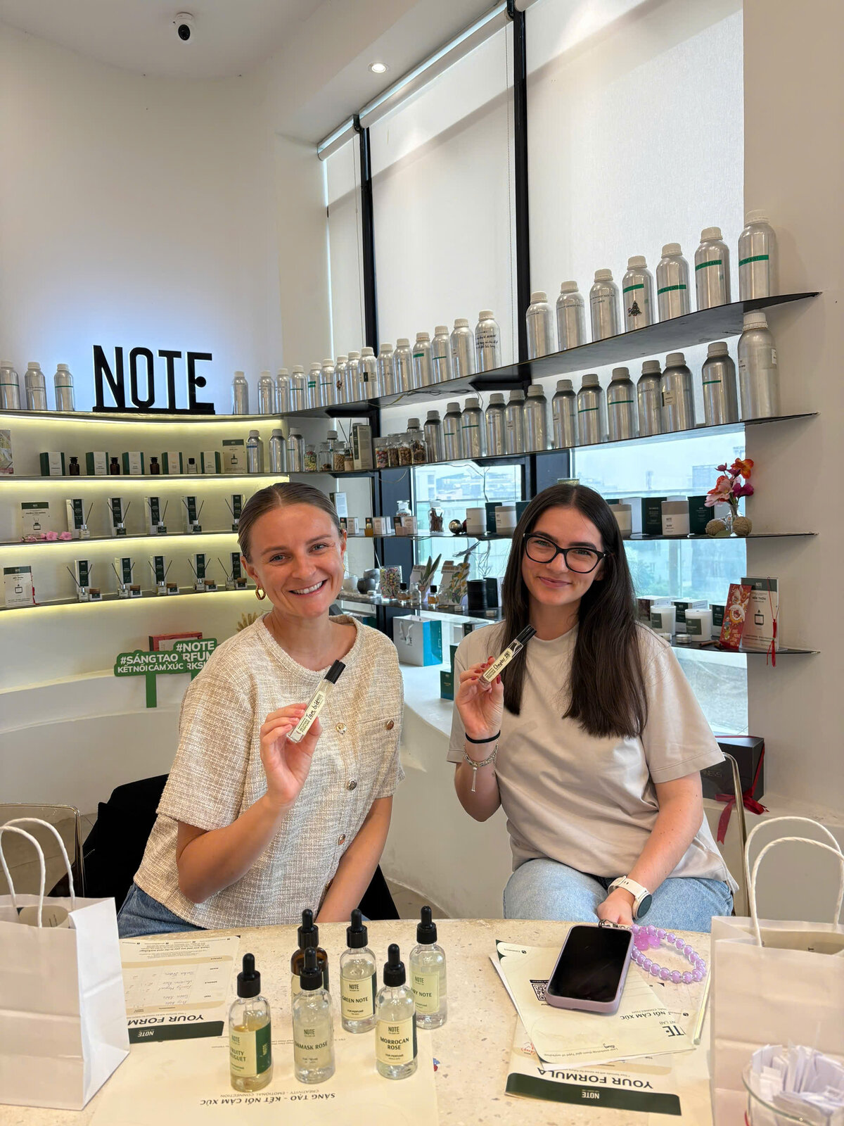 Workshop Nước Hoa Gần Phố Cổ — Có Cần Đến Tận Tây Hồ Không?