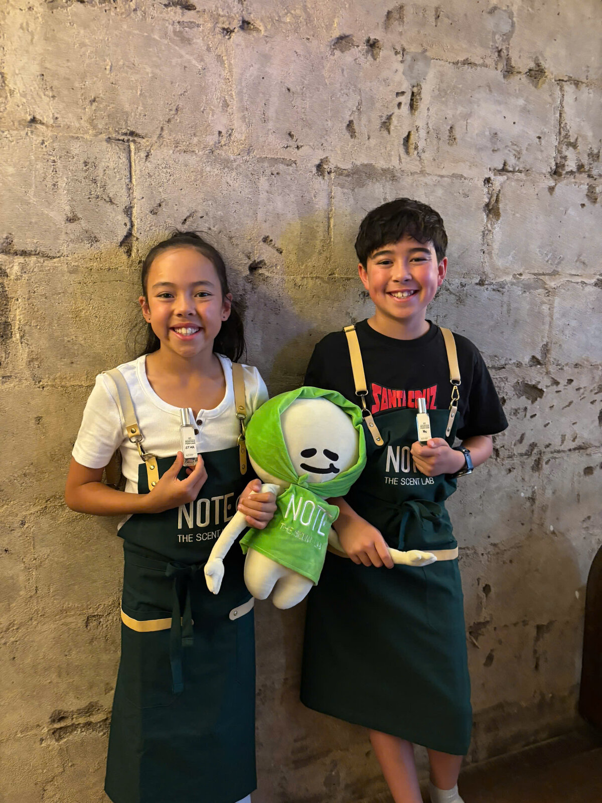 Pha chế nước hoa tại NOTE