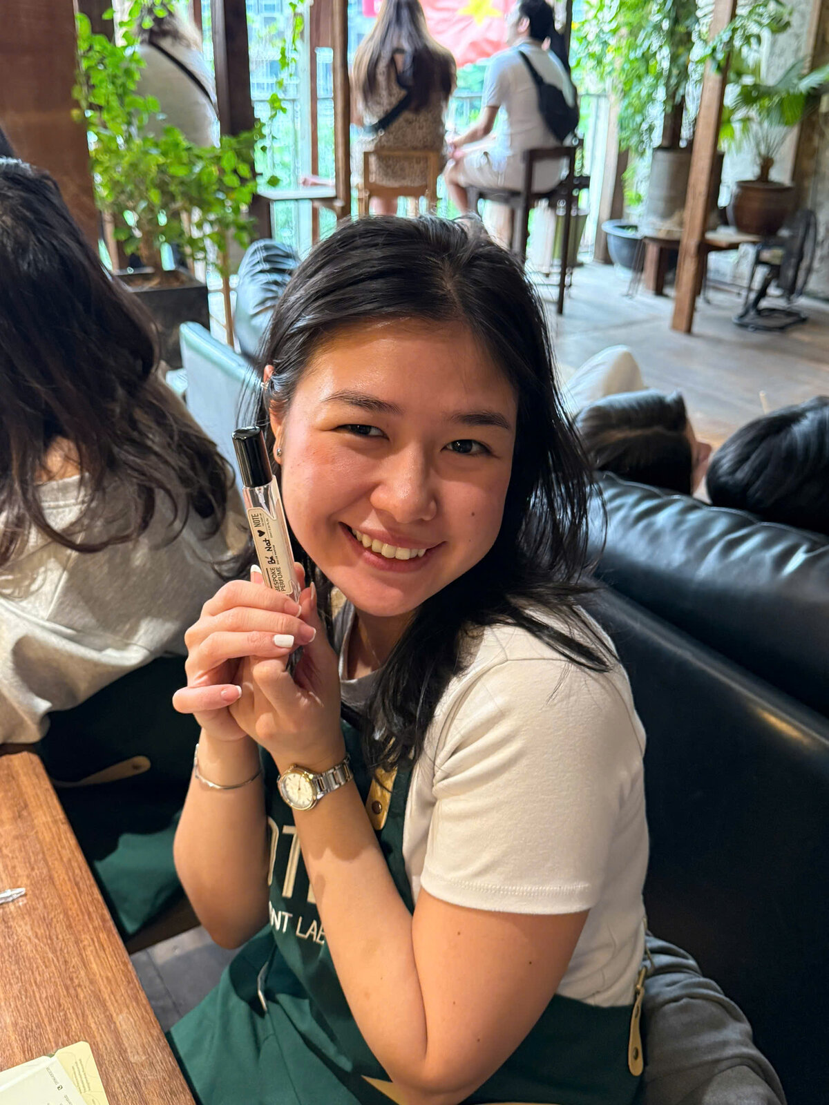 Chai nước hoa tự pha chế