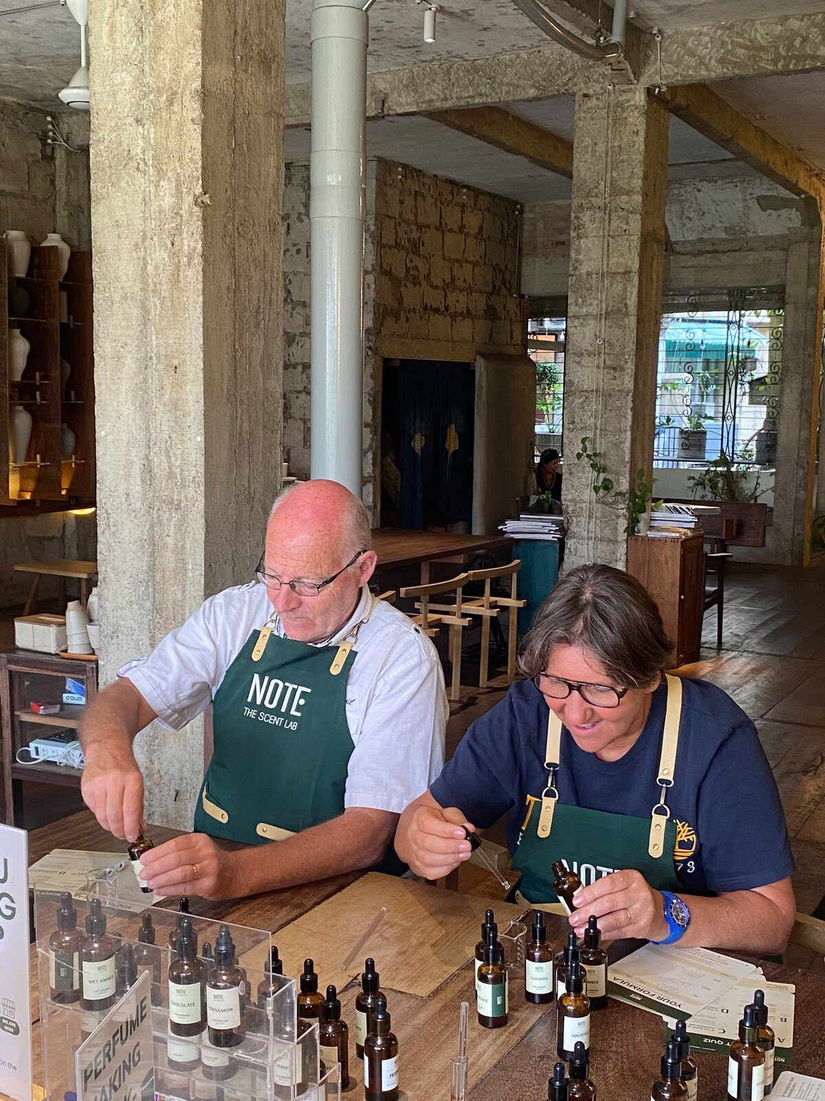 Chai nước hoa tự pha chế tại NOTE workshop