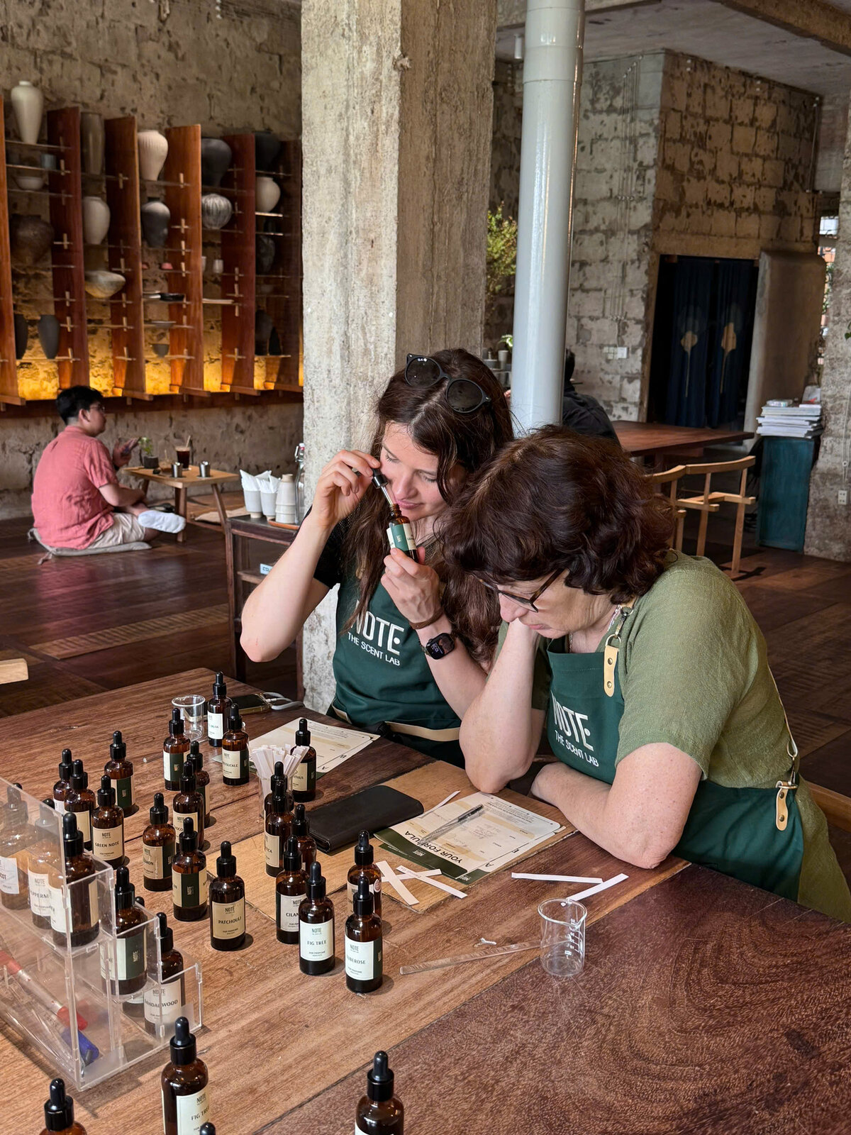 Chai nước hoa tự pha chế tại NOTE workshop
