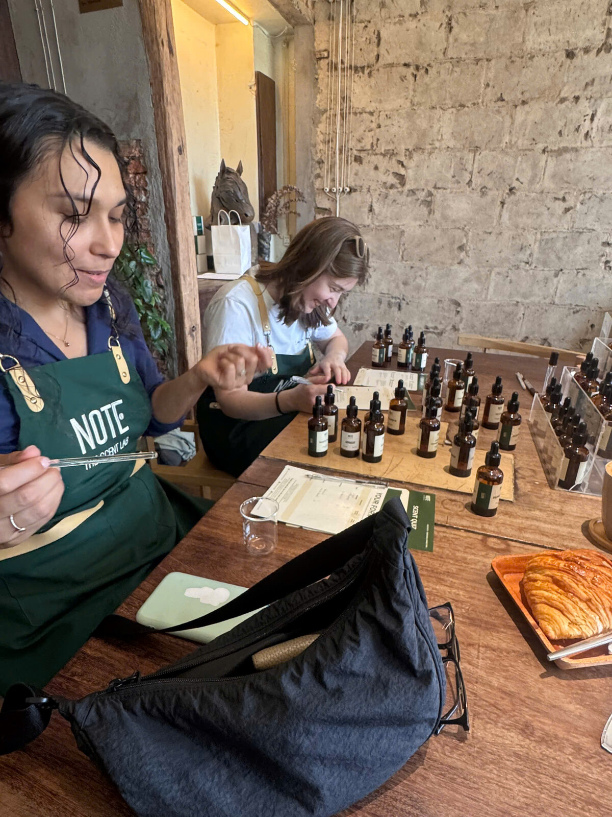 Workshop Nước Hoa Cho Nam Giới — Khi Đàn Ông Tự Tay Pha Chế Mùi Hương