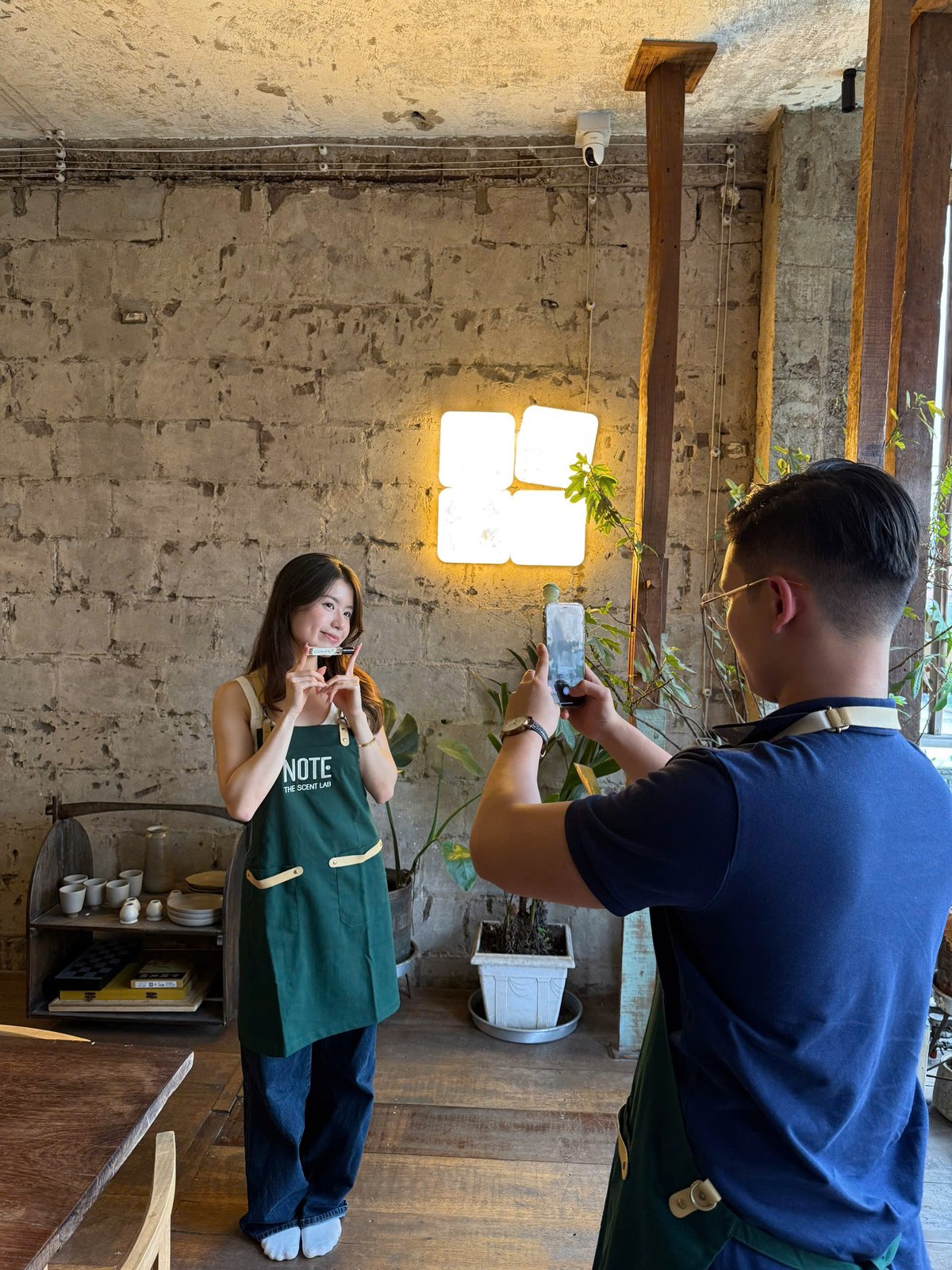 Nguyên liệu workshop nước hoa Tết — quế trầm hương hoa mai